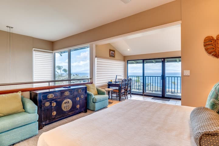 Spavaća soba u potkrovlju sa skrivenom televizi