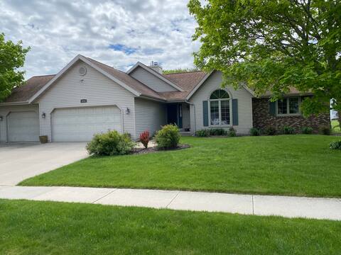 Neighborhood home in Manitowoc