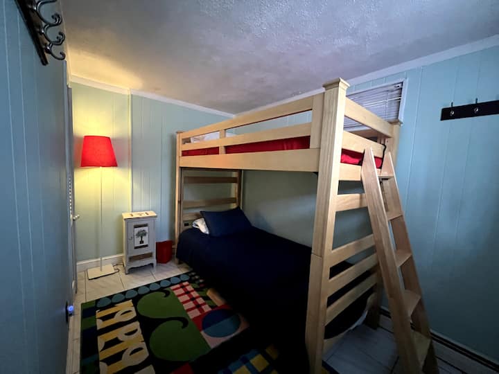 Downstairs bedroom with bunk beds