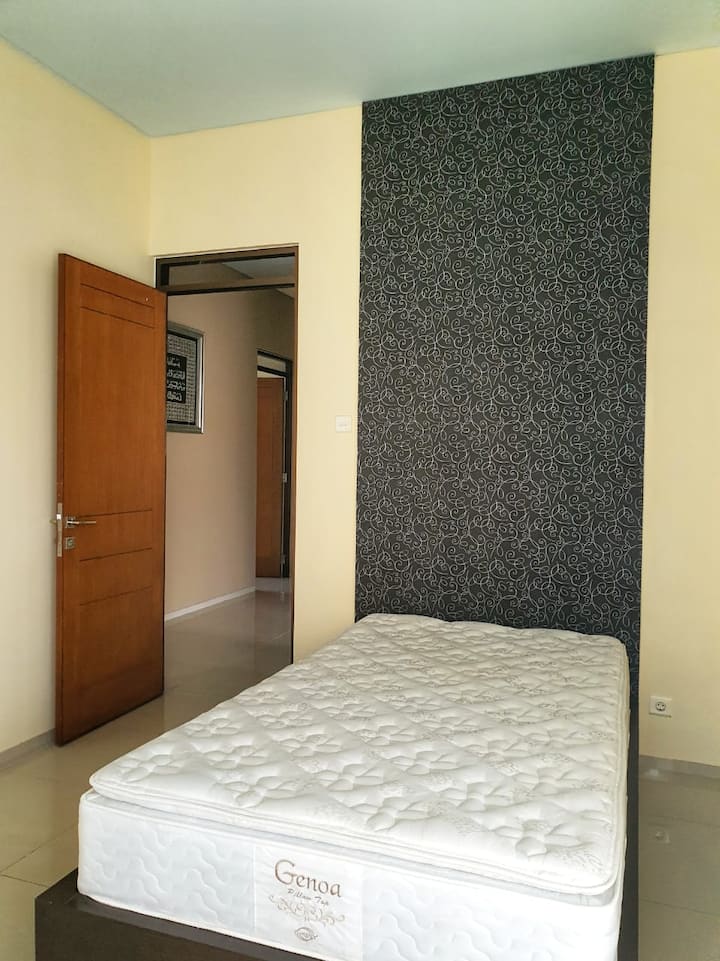 dormitorio 2, cama supletoria disponible con cargo adicional