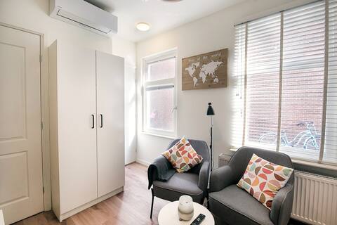 Successful Airbnb property: Modern studio near Scheveningen beach in Wijk 07 Scheveningen