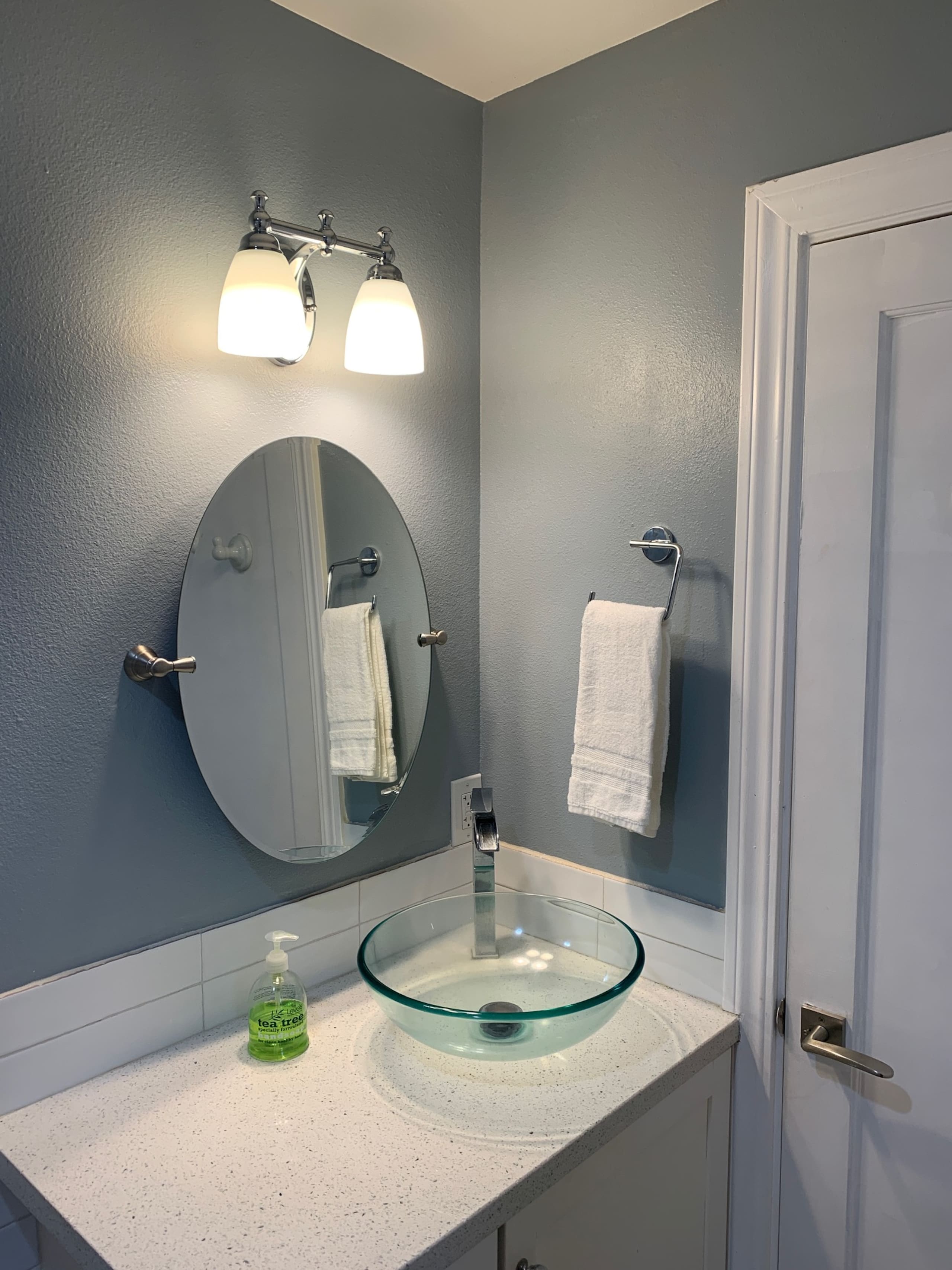 Condo in Kapaa · ★4.9 · 2 bedrooms · 2 beds · 1 private bath - Image 4