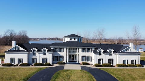 Eagle Isle North Wing on Sandusky River 2600 SQ FT