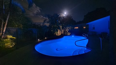 Casa Tipica! Pool oasis-Merritt Island