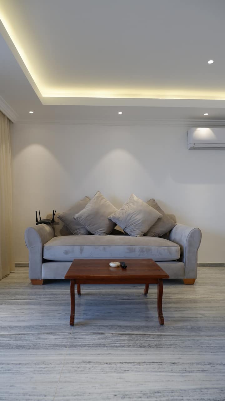 Living room image 3