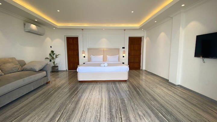 Bedroom 1 image 1