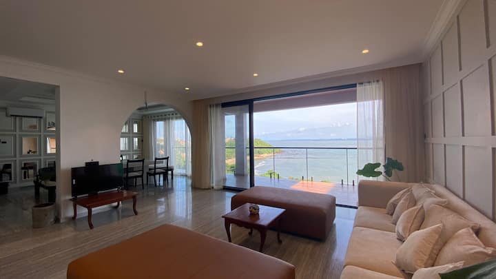 Living room image 7