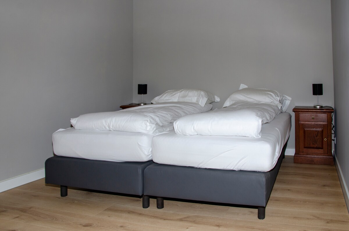 卧室可供2人入住