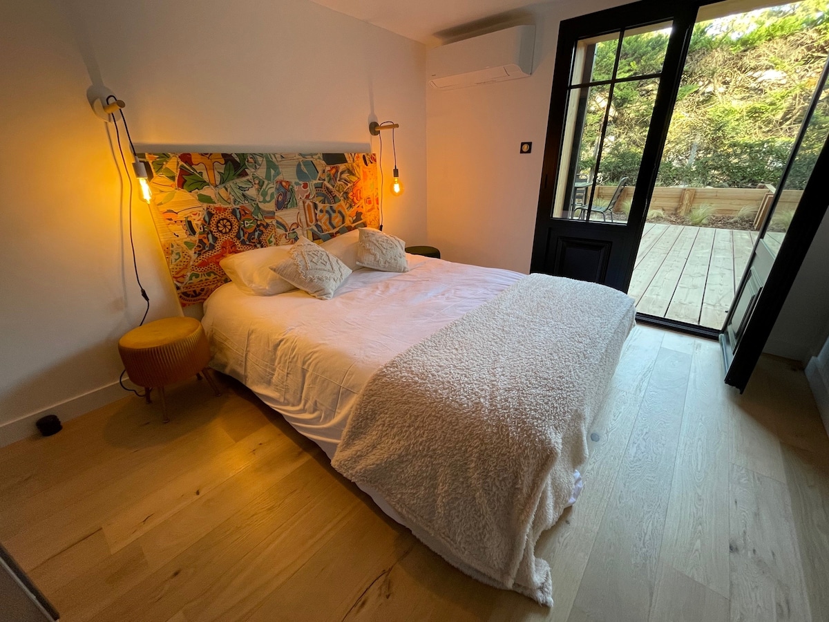 Bedroom "Gaudi" double bed