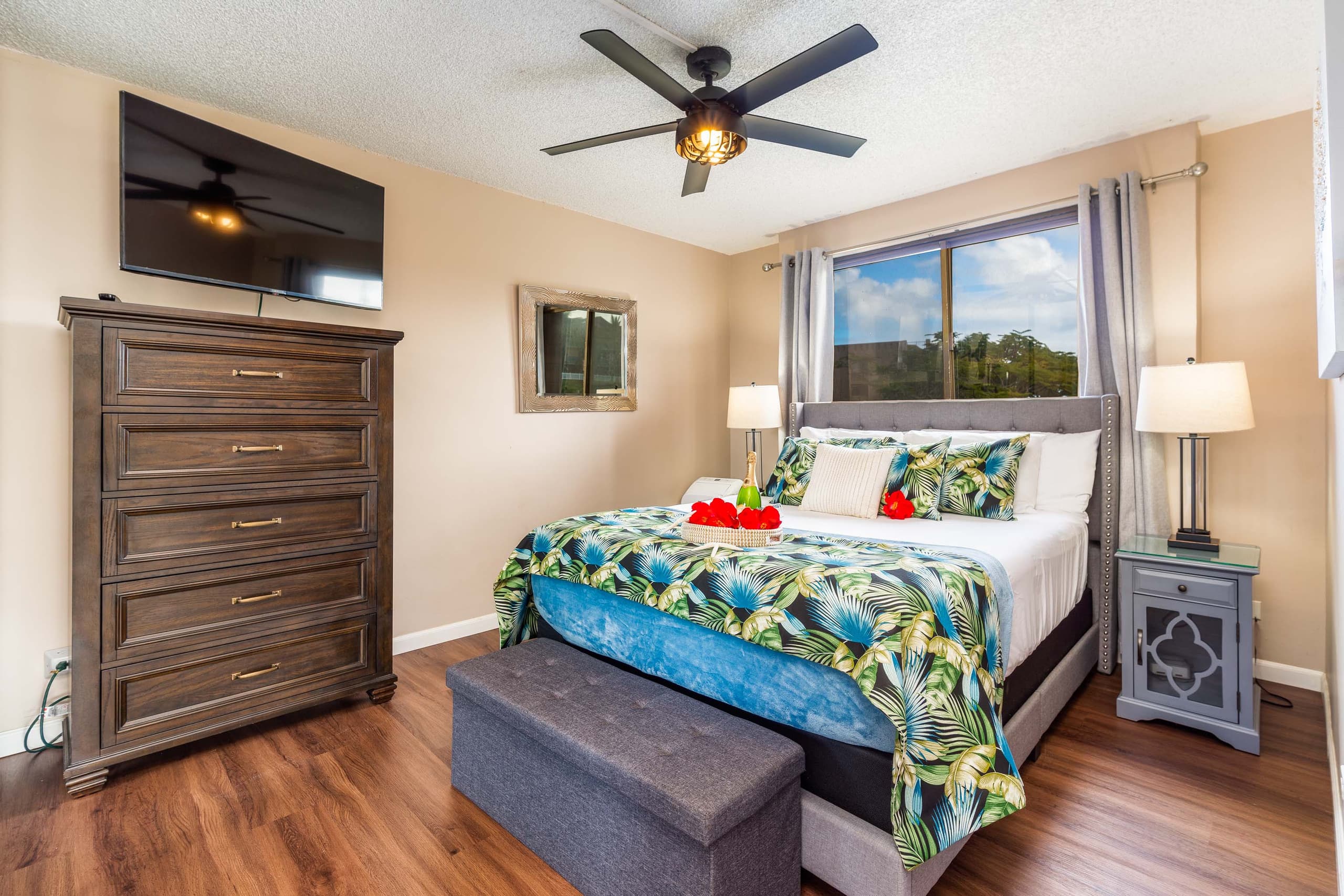 Condo in Lahaina · ★4.63 · 1 bedroom · 2 beds · 1 bath - Image 9