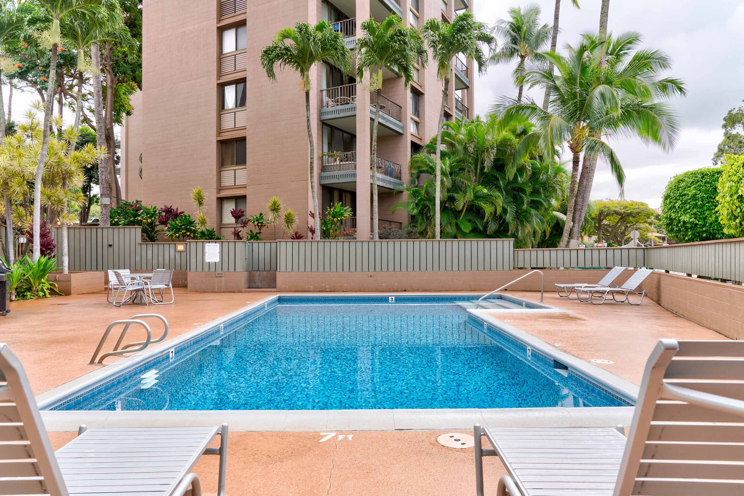 Condo in Lahaina · ★4.63 · 1 bedroom · 2 beds · 1 bath - Image 31