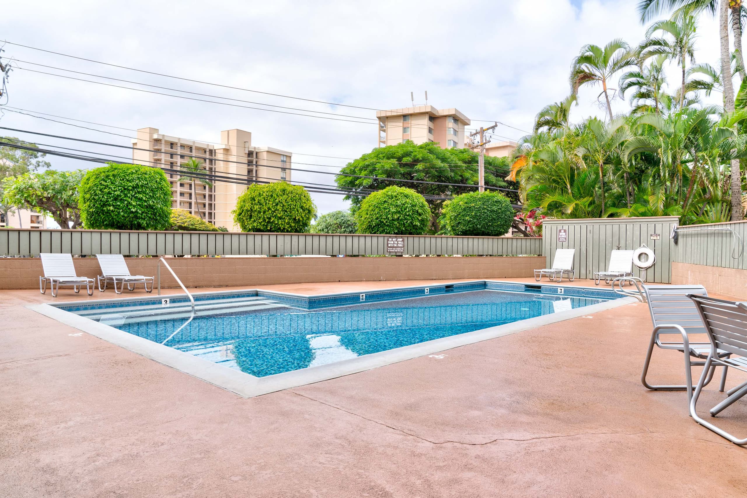 Condo in Lahaina · ★4.63 · 1 bedroom · 2 beds · 1 bath - Image 29