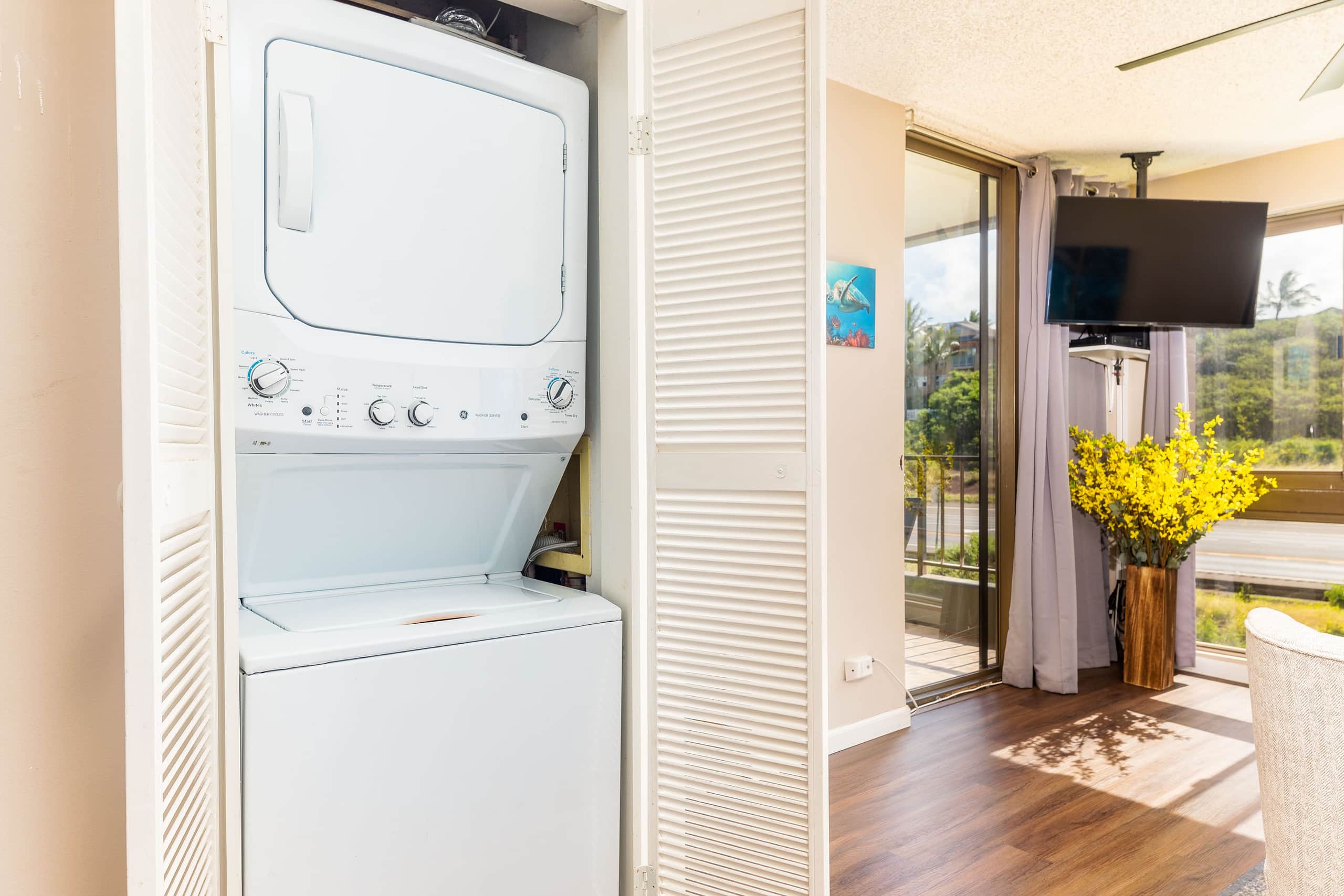 Condo in Lahaina · ★4.63 · 1 bedroom · 2 beds · 1 bath - Image 17