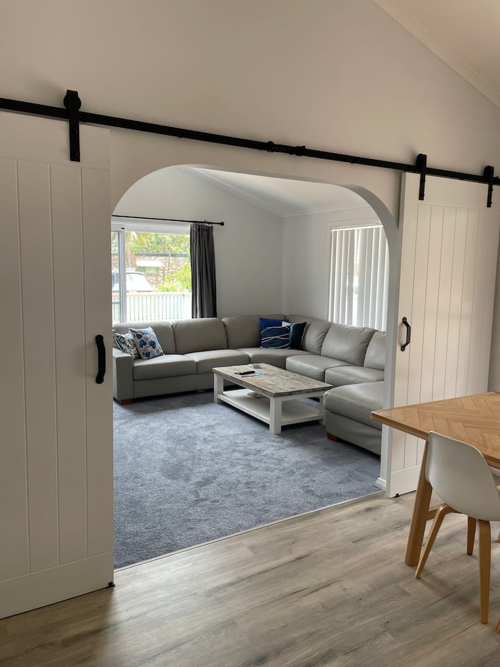"Blue Abbey" Renovated 3br Home In Shoal Bay - Nelson Bay