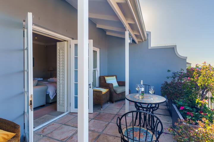 Majestic Townhouse 9 – Kalk Bay gallery image 5