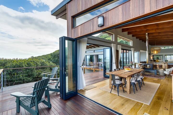 Anastasis Villa – Sweeping views, nature, ocean. gallery image 2