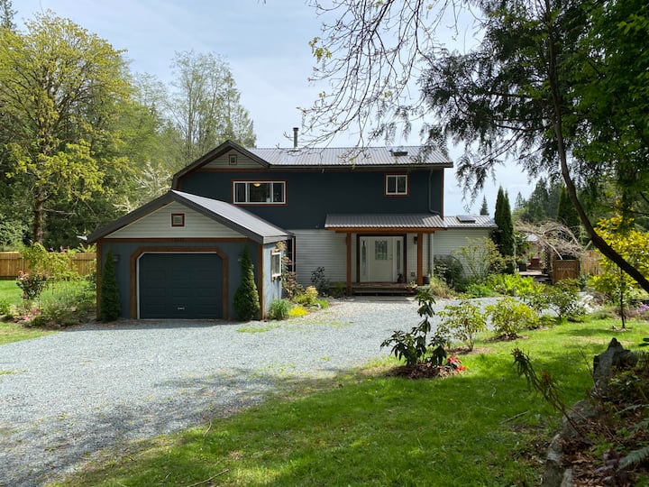 Ripple on Stillwater House Houses for Rent in Powell River, British