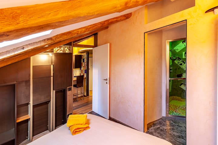 Sovrum med dubbelsäng