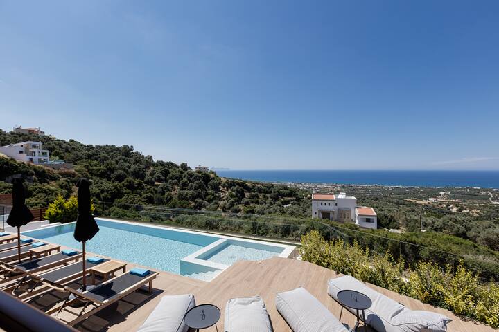 Villa Tina Relaxing Stay with Scenic Sea Views gallery image 4