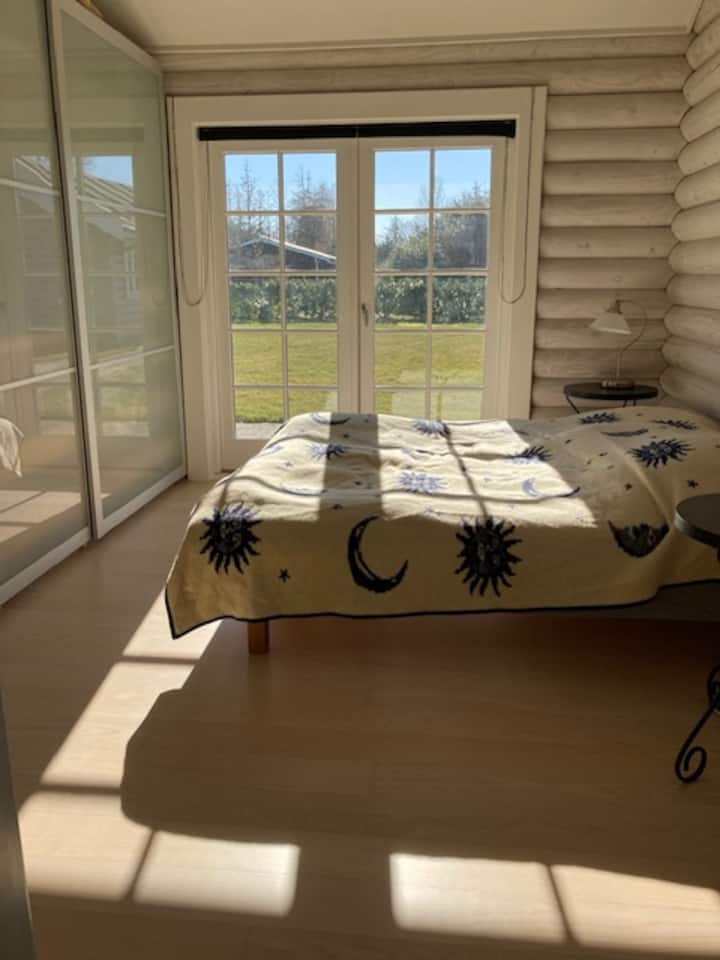 Hlavná spálňa s posuvnými dverami