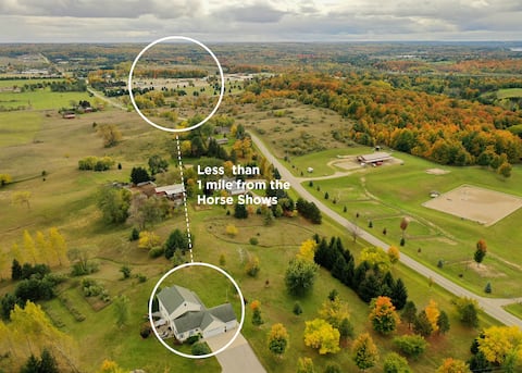 Sayler Sunset Farmhouse < 1 mile from Horse Shows