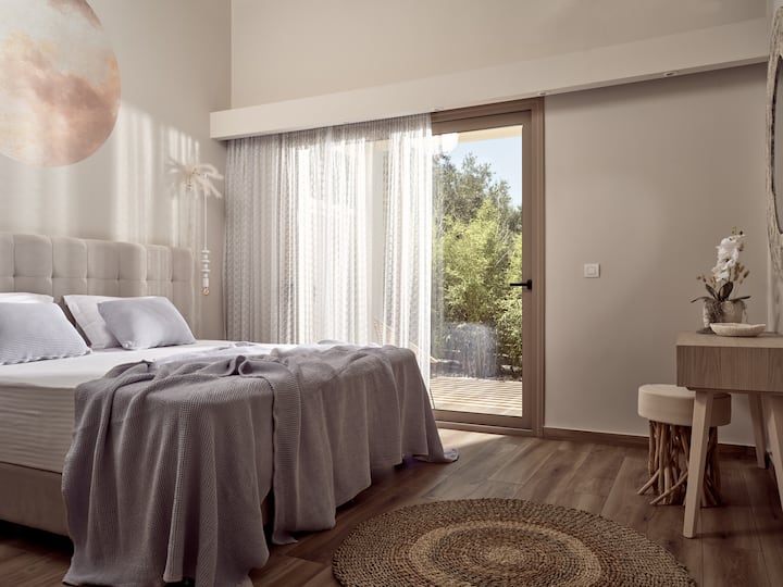 Twin bedroom with Single beds (0.90x1.80) that can be King Size (1.80x2.00)