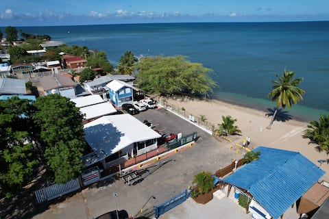 5 Beachfront Cabanas FOR 30 GUESTS -Sunset Village