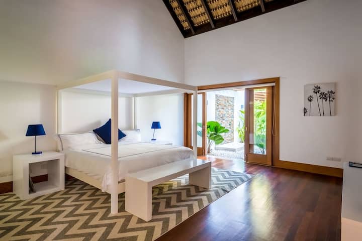 Casa Luna Llena - главен апартман бр. 2 (брачен кревет (широк 150-179 см) и надворешен туш)