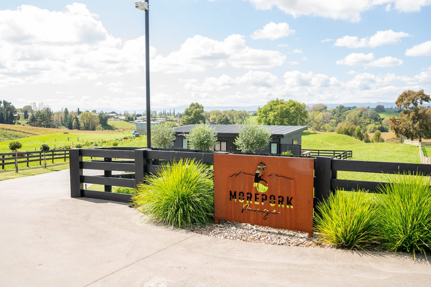 Rural Views & Modern Amenities: Morepork Range 2