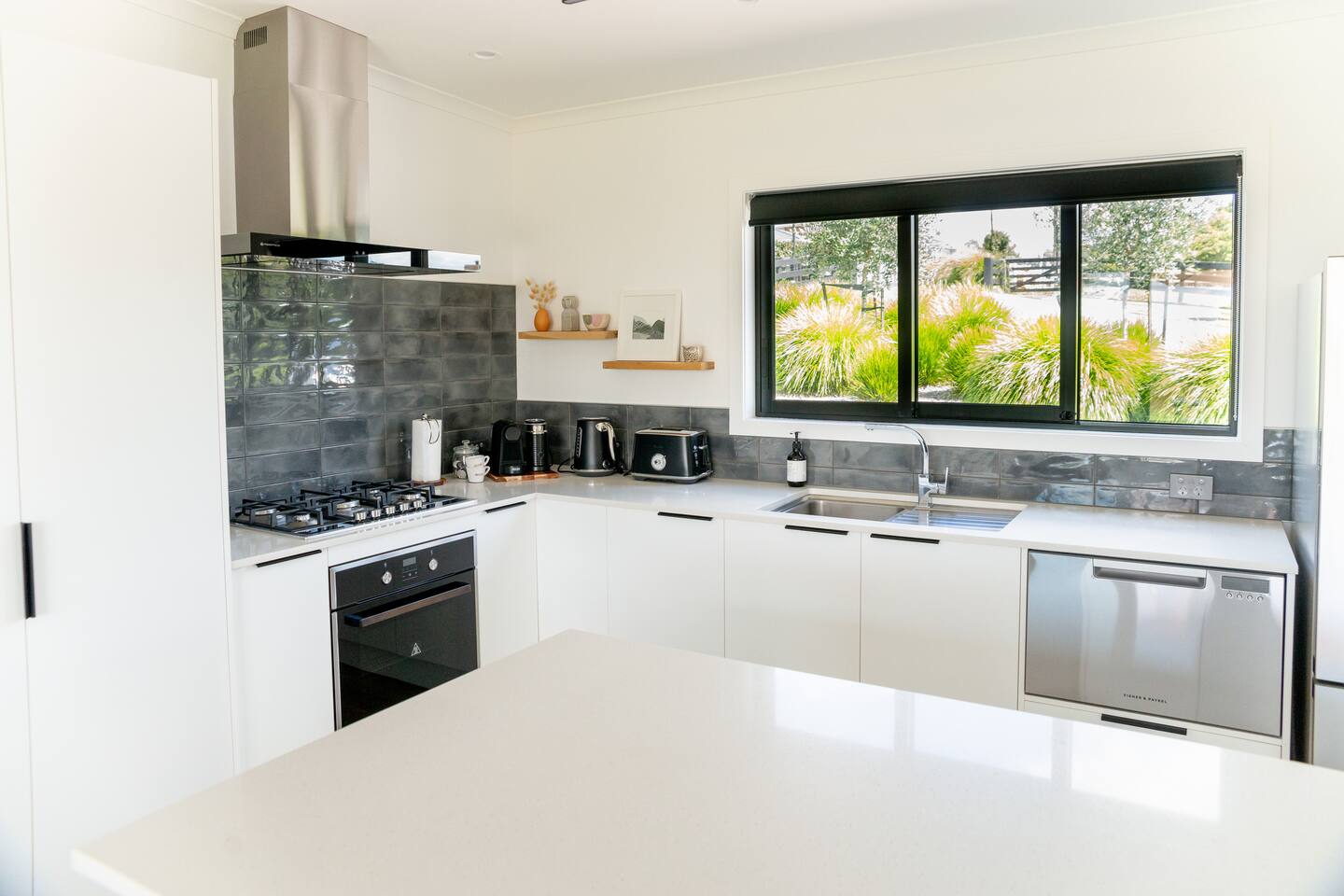 Rural Views & Modern Amenities: Morepork Range 3