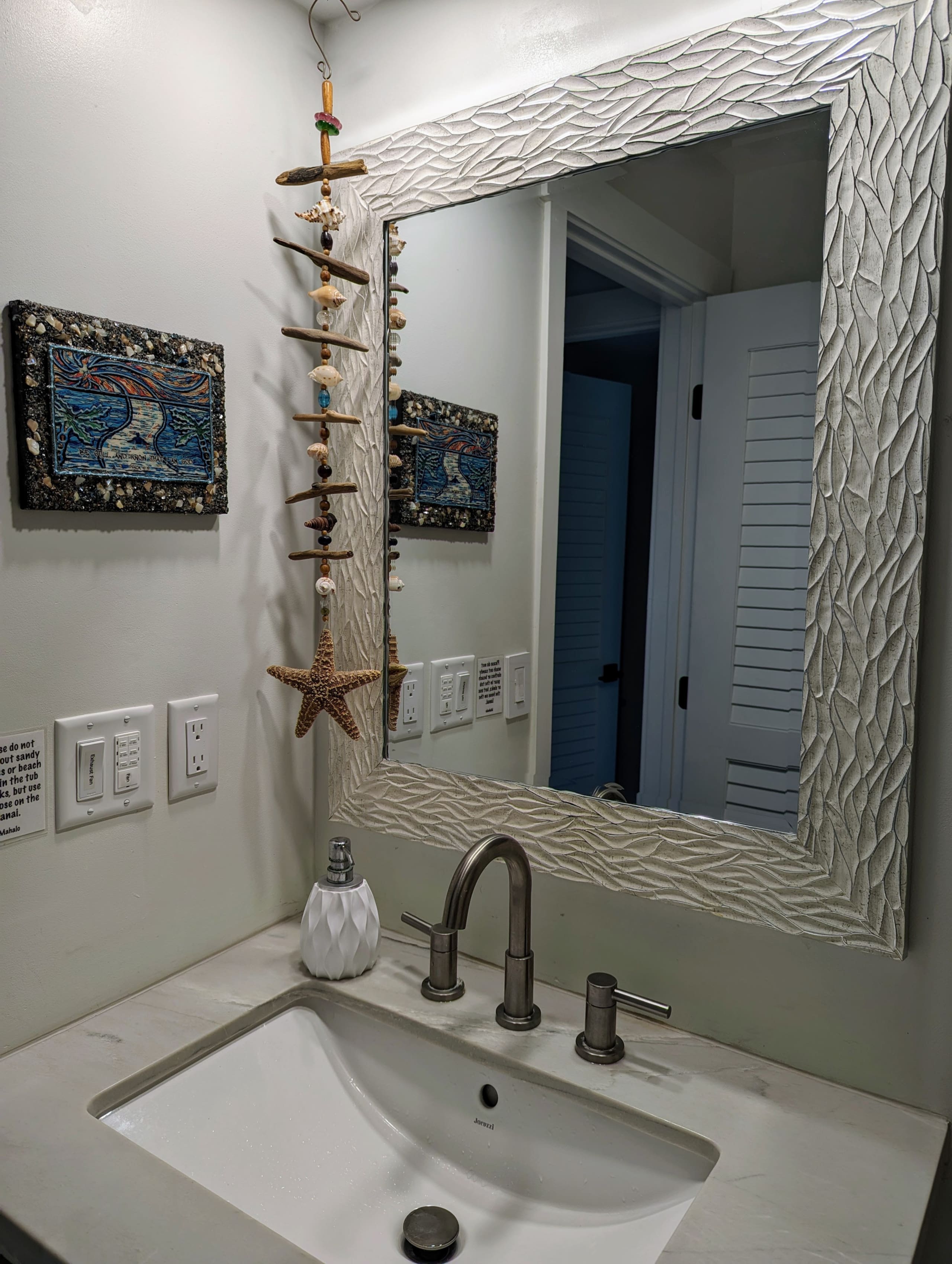 Condo in Kailua-Kona · ★4.94 · 2 bedrooms · 4 beds · 2 baths - Image 11
