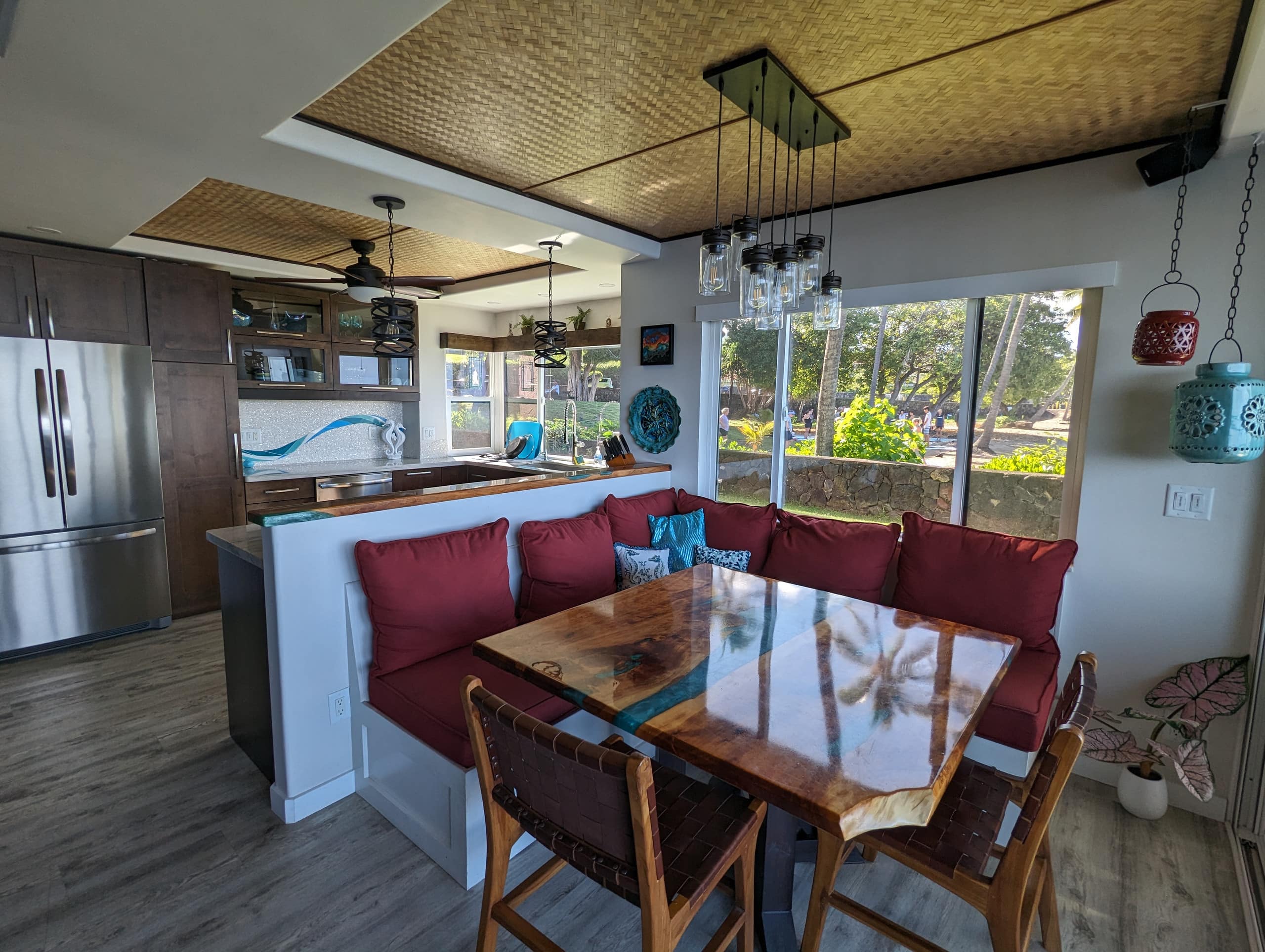 Condo in Kailua-Kona · ★4.94 · 2 bedrooms · 4 beds · 2 baths - Image 3