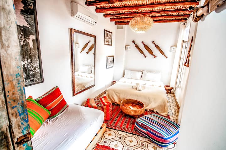 غرفة ثلاثية متميزة/ Chambre triple supérieure