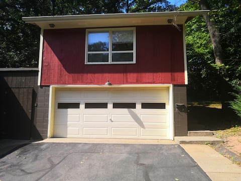 Private MCM Fonzi Apt on wooded lot