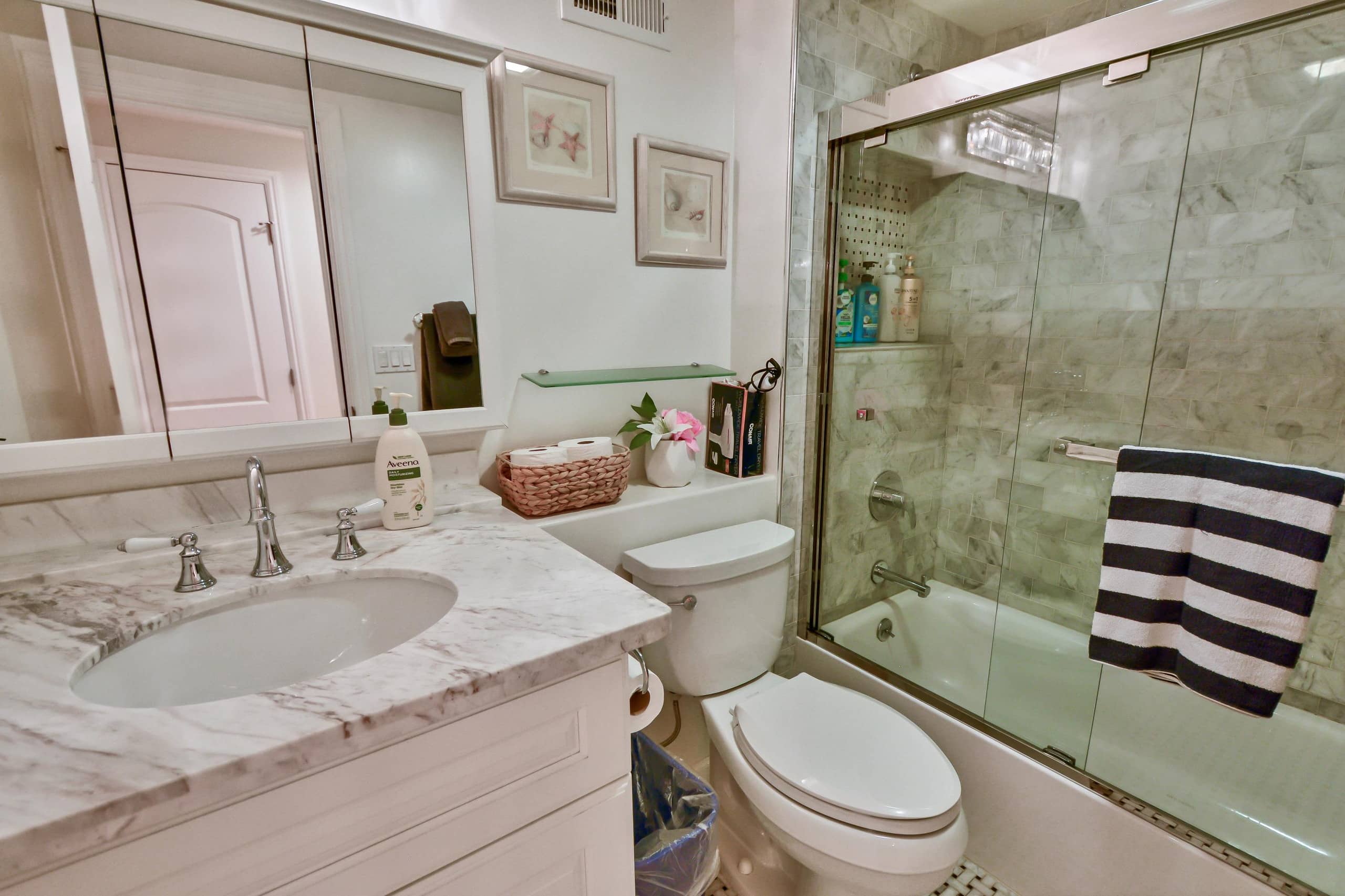 Home in San Francisco · ★4.84 · 2 bedrooms · 2 beds · 2 baths - Image 18