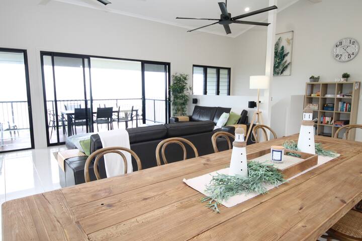 Nirvana – Spectacular Bay Views gallery image 3