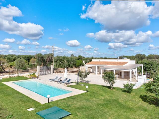 Villa L’ulivo-villa con piscina privata gallery image 3