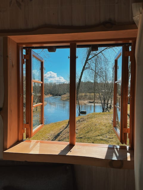 Cabaña Vesihobu con sauna a orillas del río