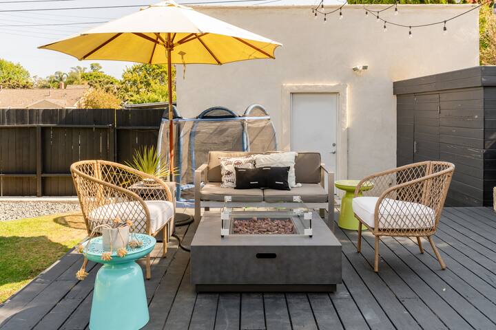 Family Friendly Beach House w/Big Backyard by LAX