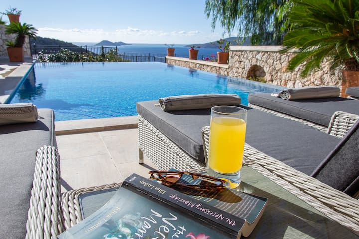 Lale Homes Rentals managed Airbnb listing 1