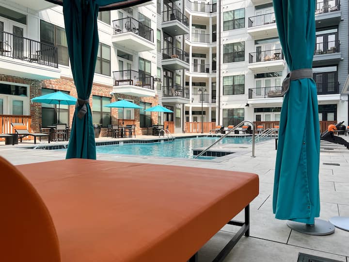 Penthouse️nashville W/pool & Steps 2 Broadway - Nashville, TN