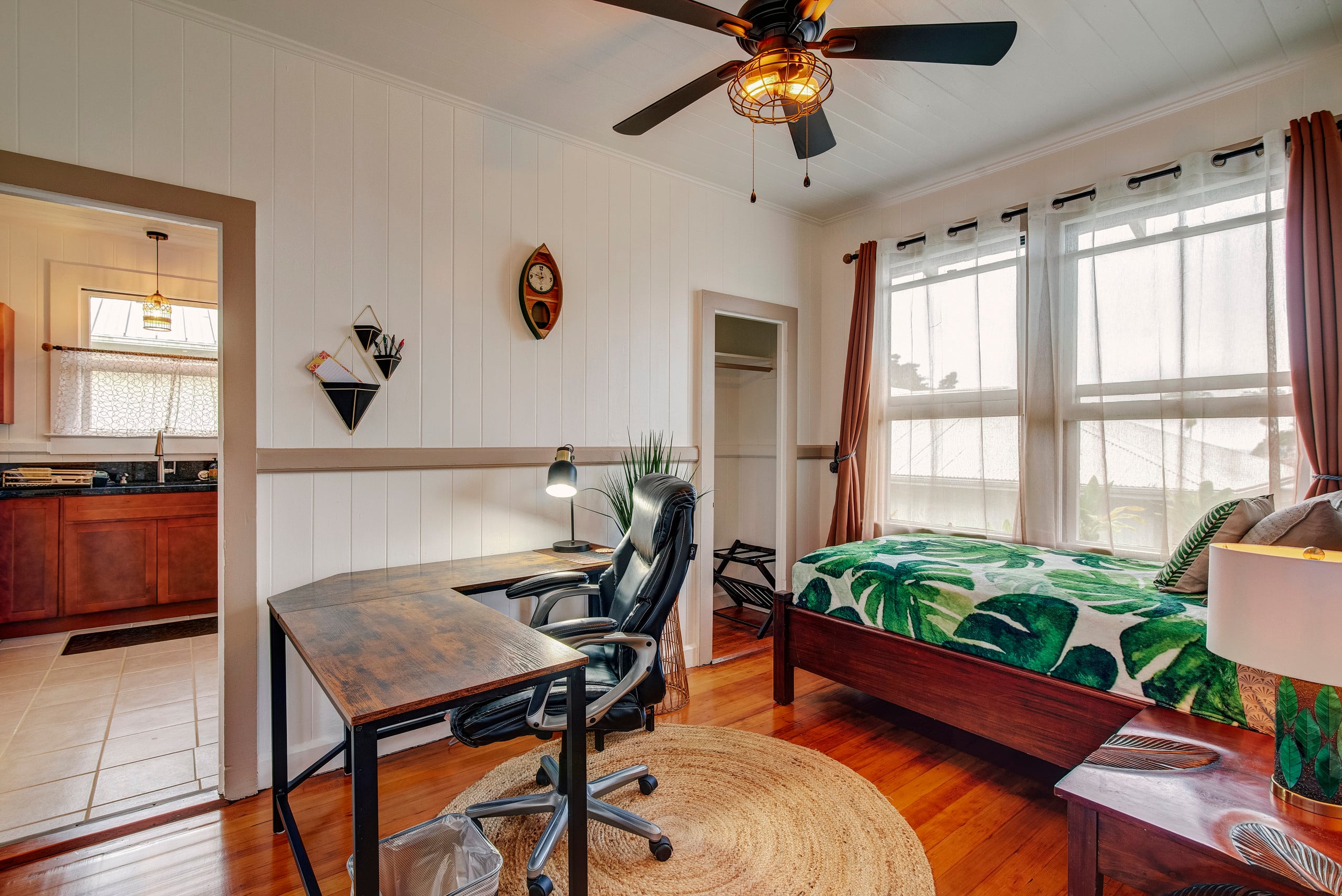 Home in Hilo · ★4.95 · 3 bedrooms · 3 beds · 1 private bath - Image 16