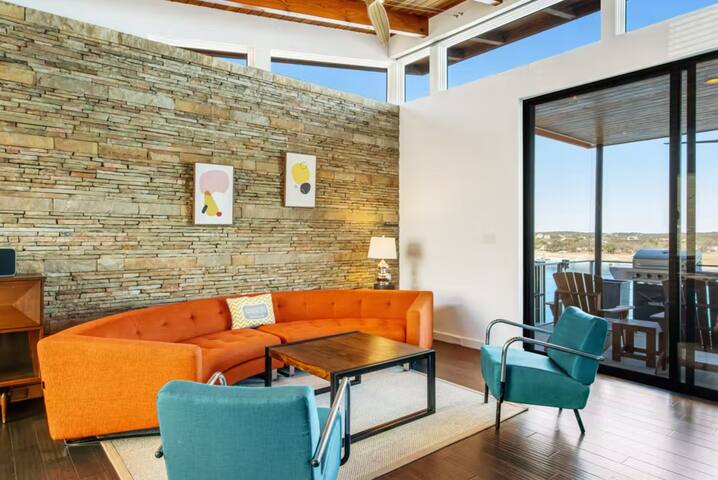 Modern TRUE Lake Travis Waterfront Home Pool+Dock gallery image 5