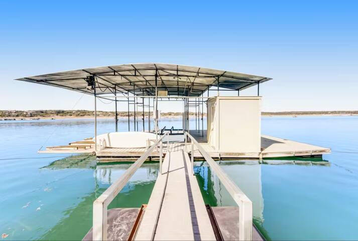 Modern TRUE Lake Travis Waterfront Home Pool+Dock gallery image 4