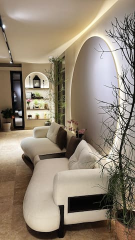 Guest favorite listing in Mamaia-Sat