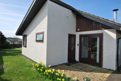 11 Laigh Isle - Chalet with private garden