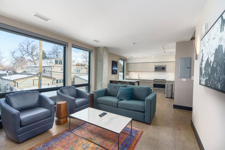 Walkable Denver Flat + Rooftop Patio | Tennyson St gallery image 2