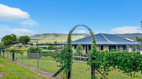 PEBBLEBROOK || an escape to the country