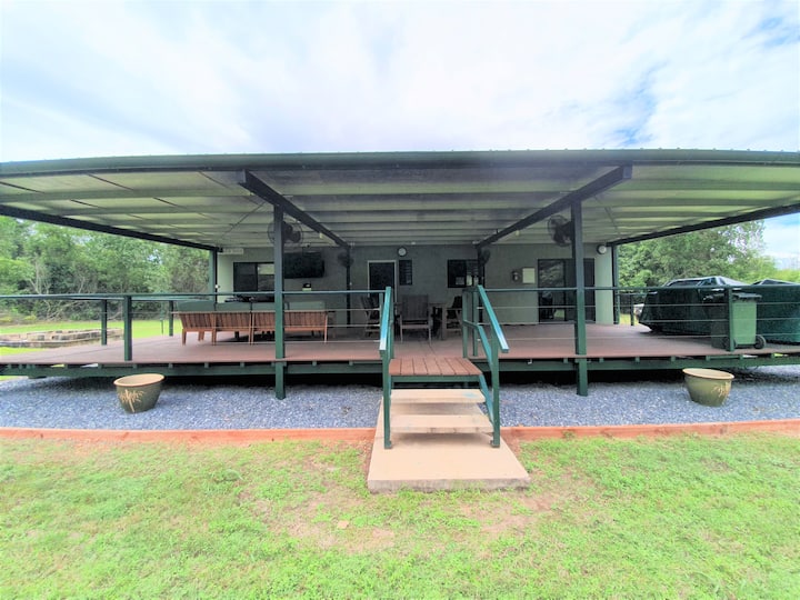 SEACLUDED Holiday House Houses for Rent in Dundee Beach, Northern