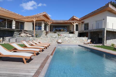 Luxurious SPA villa and heated pool 350m²